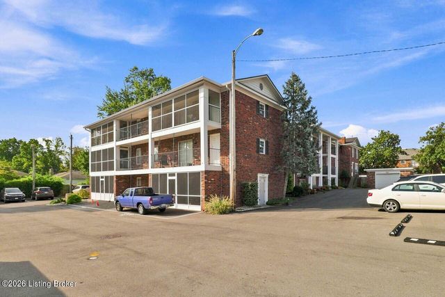 3306 Colonial Manor Cir 6B, Louisville, KY 40218