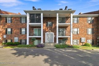 3306 Colonial Manor Cir 6B, Louisville, KY 40218