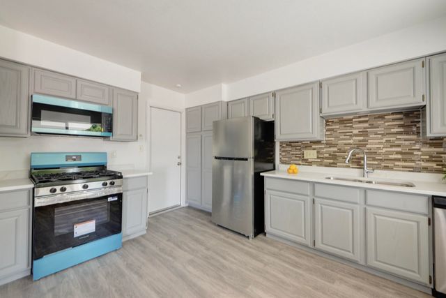 1444 Loma Hermosa Court NW, Albuquerque, NM 87105