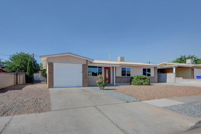 1444 Loma Hermosa Court NW, Albuquerque, NM 87105