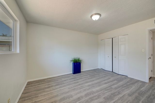 1444 Loma Hermosa Court NW, Albuquerque, NM 87105