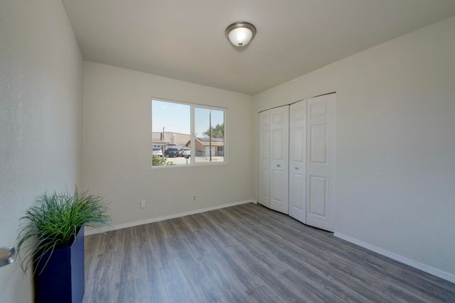 1444 Loma Hermosa Court NW, Albuquerque, NM 87105