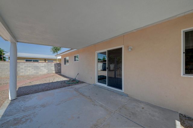 1444 Loma Hermosa Court NW, Albuquerque, NM 87105