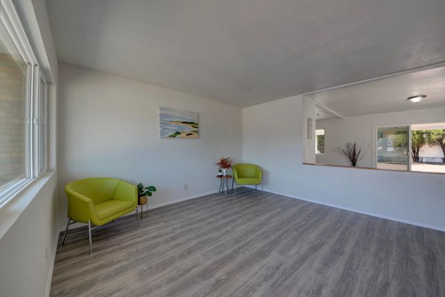 1444 Loma Hermosa Court NW, Albuquerque, NM 87105