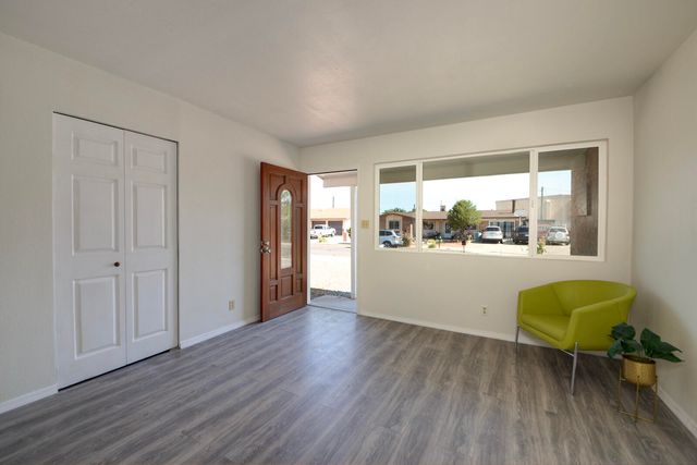 1444 Loma Hermosa Court NW, Albuquerque, NM 87105