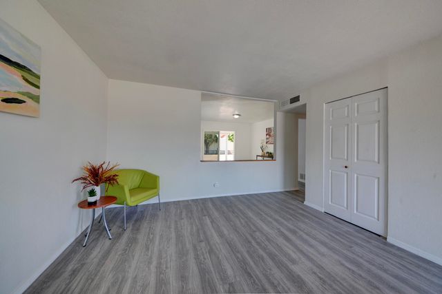 1444 Loma Hermosa Court NW, Albuquerque, NM 87105