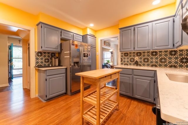 268 North Dr, San Antonio, TX 78201