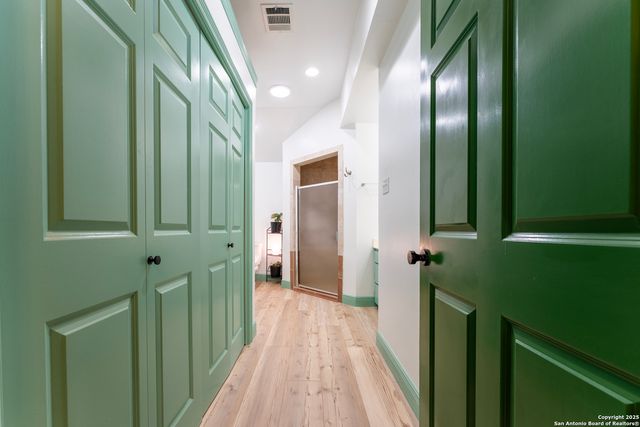 268 North Dr, San Antonio, TX 78201