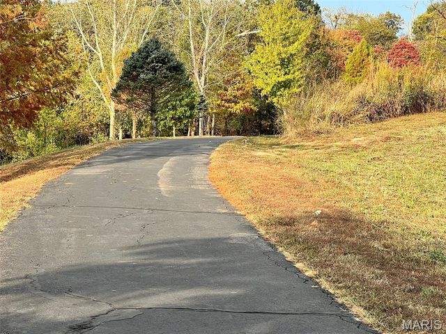 114 Fiddlers Close Road 114 STB, Washington, MO 63090