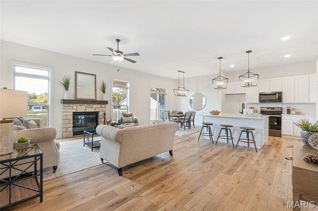 114 Fiddlers Close Road 114 STB, Washington, MO 63090