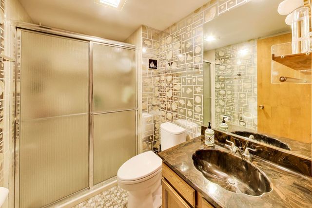 9346 Landings Lane 406, Des Plaines, IL 60016