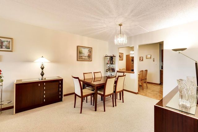 9346 Landings Lane 406, Des Plaines, IL 60016