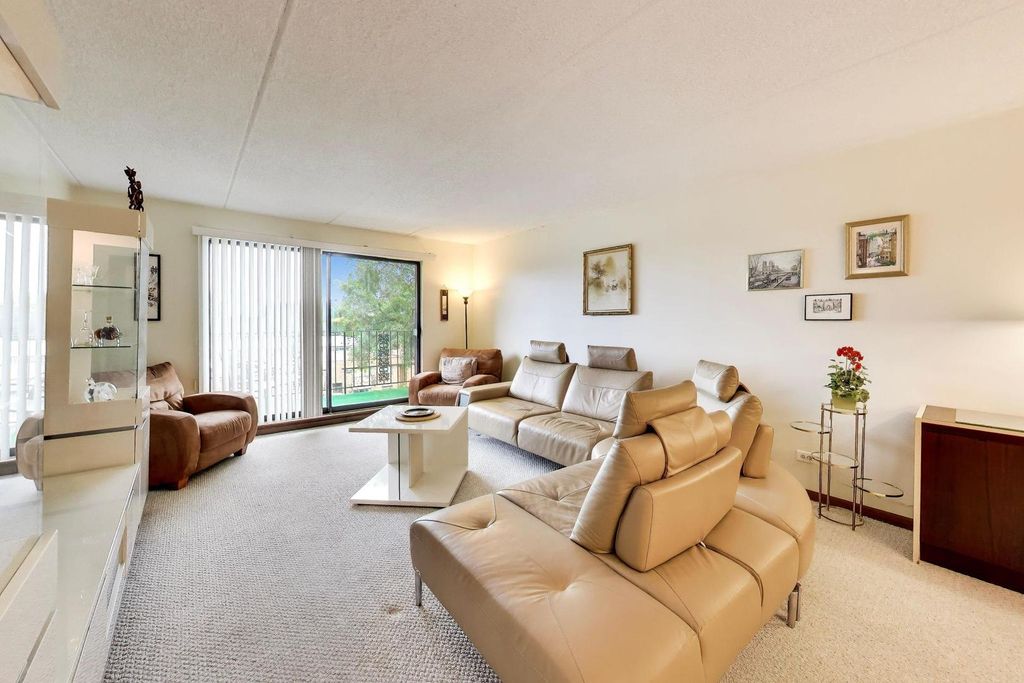 9346 Landings Lane 406, Des Plaines, IL 60016 — photo 2