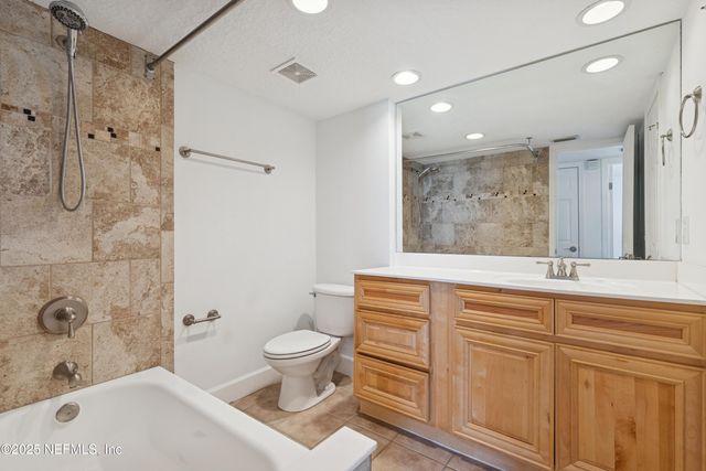 3434 BLANDING Boulevard 207, Jacksonville, FL 32210