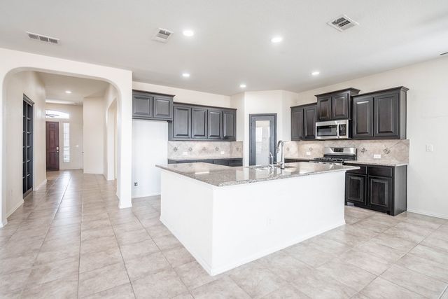 4906 Meadowside St, Midland, TX 79705