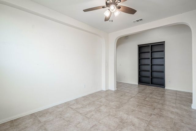 4906 Meadowside St, Midland, TX 79705