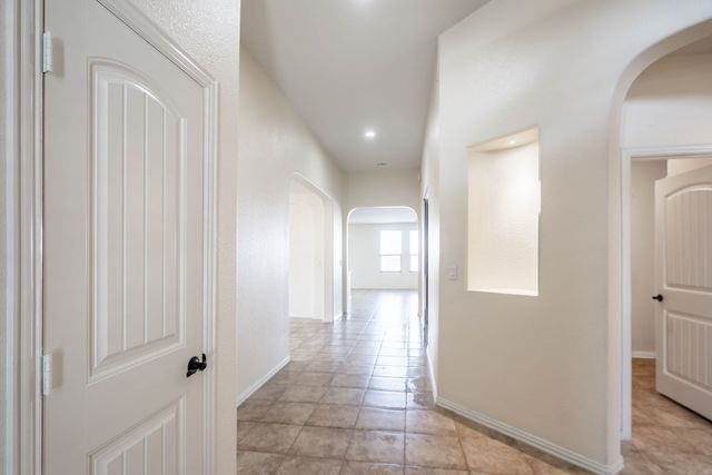 4906 Meadowside St, Midland, TX 79705