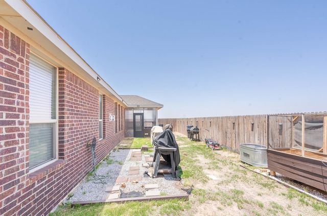 4906 Meadowside St, Midland, TX 79705