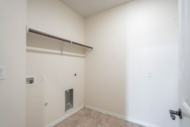 4906 Meadowside St, Midland, TX 79705