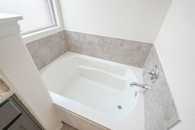 4906 Meadowside St, Midland, TX 79705