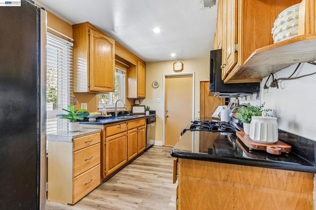 360 N I St, Livermore, CA 94551