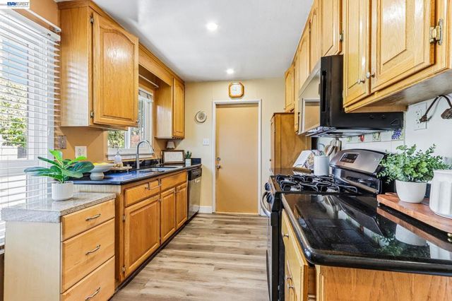 360 N I St, Livermore, CA 94551