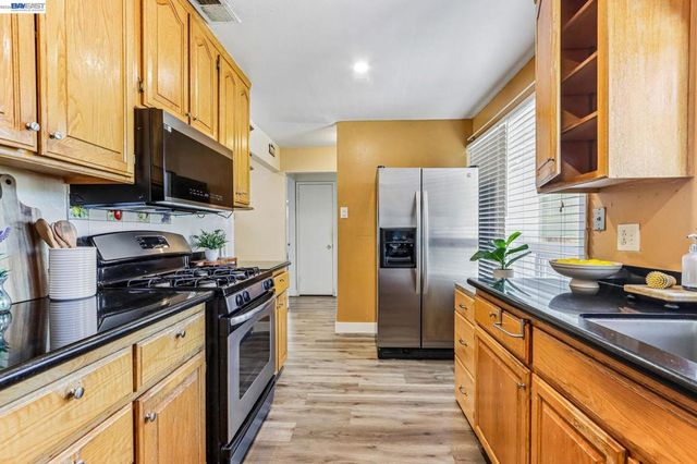 360 N I St, Livermore, CA 94551
