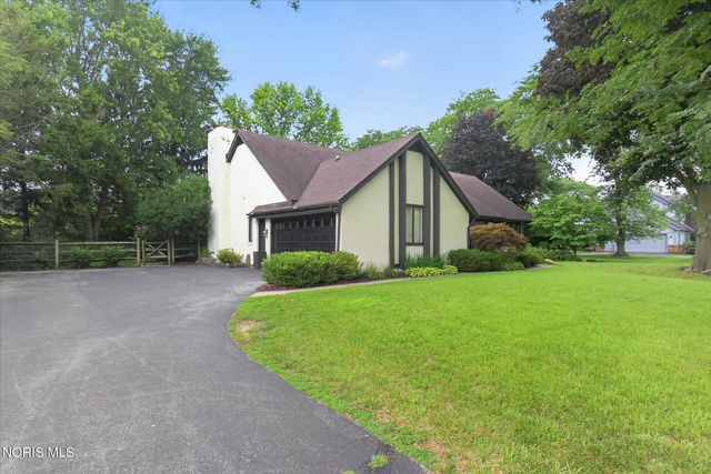 2945 Riva Ridge Road, Ottawa Hills, OH 43615