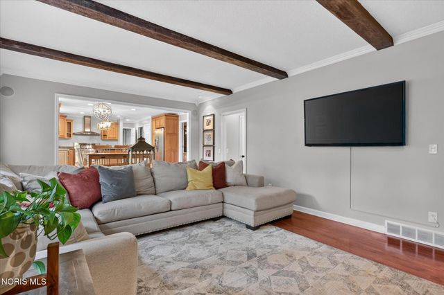 2945 Riva Ridge Road, Ottawa Hills, OH 43615