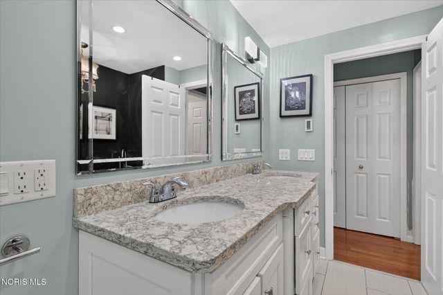 2945 Riva Ridge Road, Ottawa Hills, OH 43615