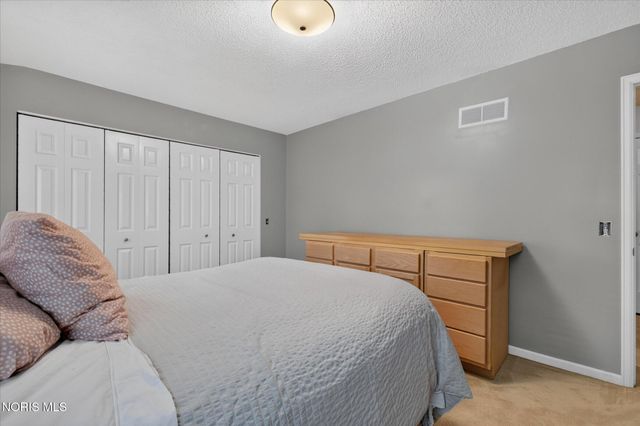 2945 Riva Ridge Road, Ottawa Hills, OH 43615