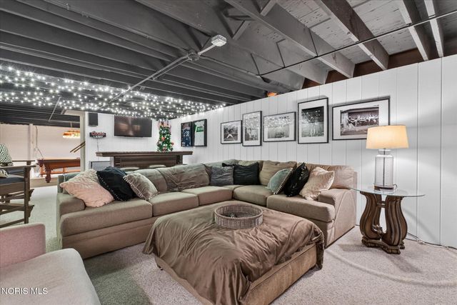 2945 Riva Ridge Road, Ottawa Hills, OH 43615