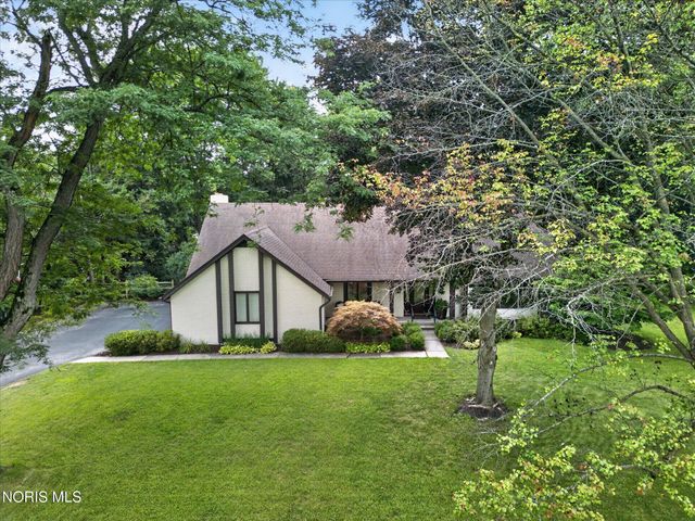2945 Riva Ridge Road, Ottawa Hills, OH 43615