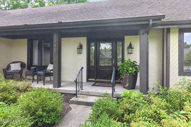 2945 Riva Ridge Road, Ottawa Hills, OH 43615