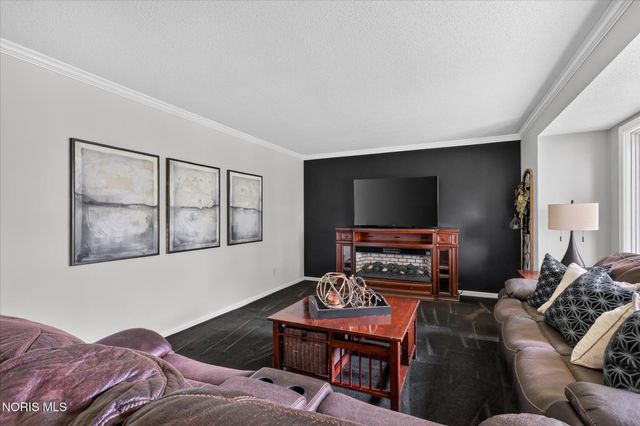 2945 Riva Ridge Road, Ottawa Hills, OH 43615