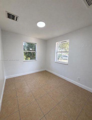 5202 NE 14th Ter, Pompano Beach, FL 33064