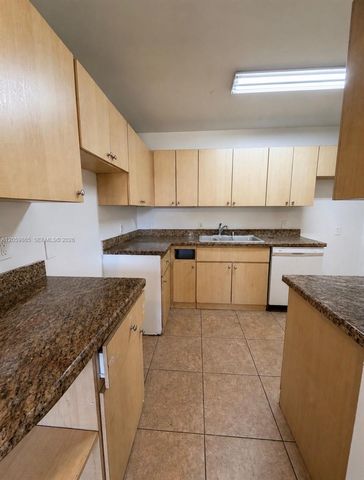 5202 NE 14th Ter, Pompano Beach, FL 33064