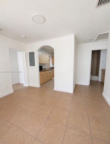 5202 NE 14th Ter, Pompano Beach, FL 33064
