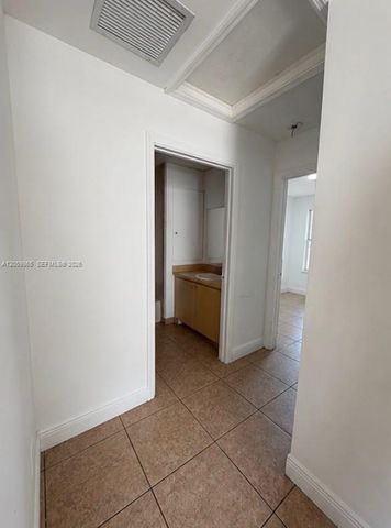 5202 NE 14th Ter, Pompano Beach, FL 33064