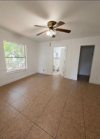 5202 NE 14th Ter, Pompano Beach, FL 33064