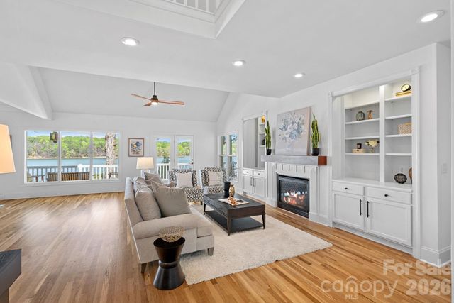 139 Hawks Point Drive, Troutman, NC 28166