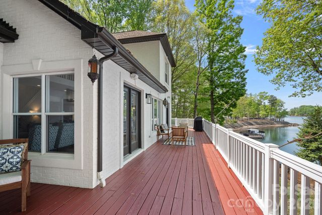 139 Hawks Point Drive, Troutman, NC 28166