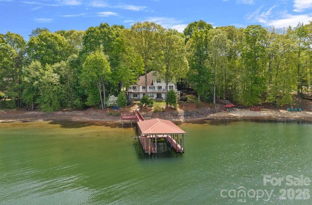 139 Hawks Point Drive, Troutman, NC 28166