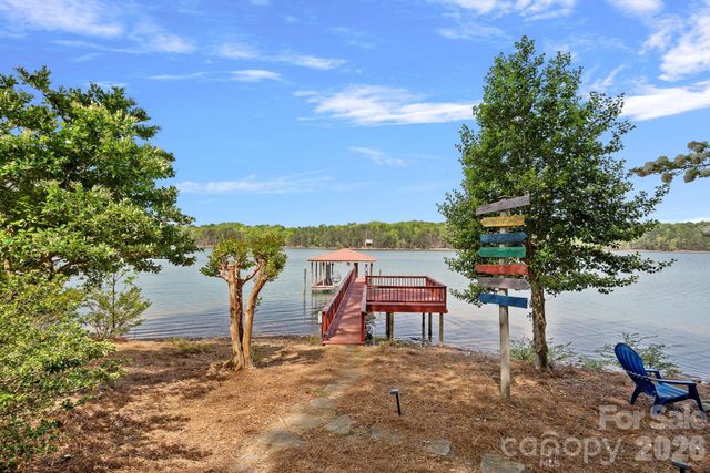 139 Hawks Point Drive, Troutman, NC 28166