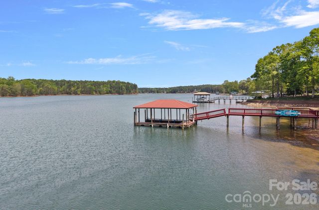 139 Hawks Point Drive, Troutman, NC 28166