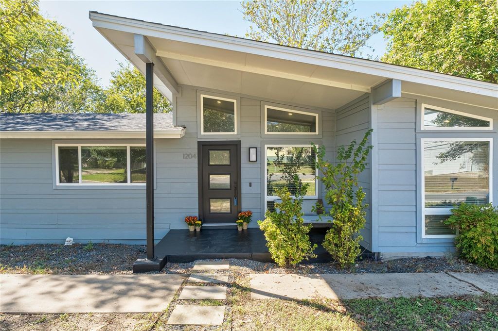 1204 Eleanor ST, Austin, TX 78721