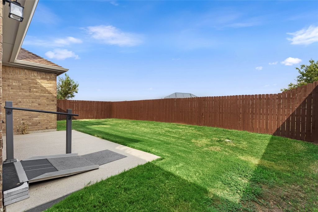 11800 Basilwood Drive, Fort Worth, TX 76244 — photo 5