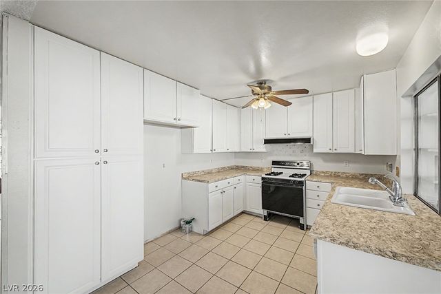 4725 Lake Place, Las Vegas, NV 89147