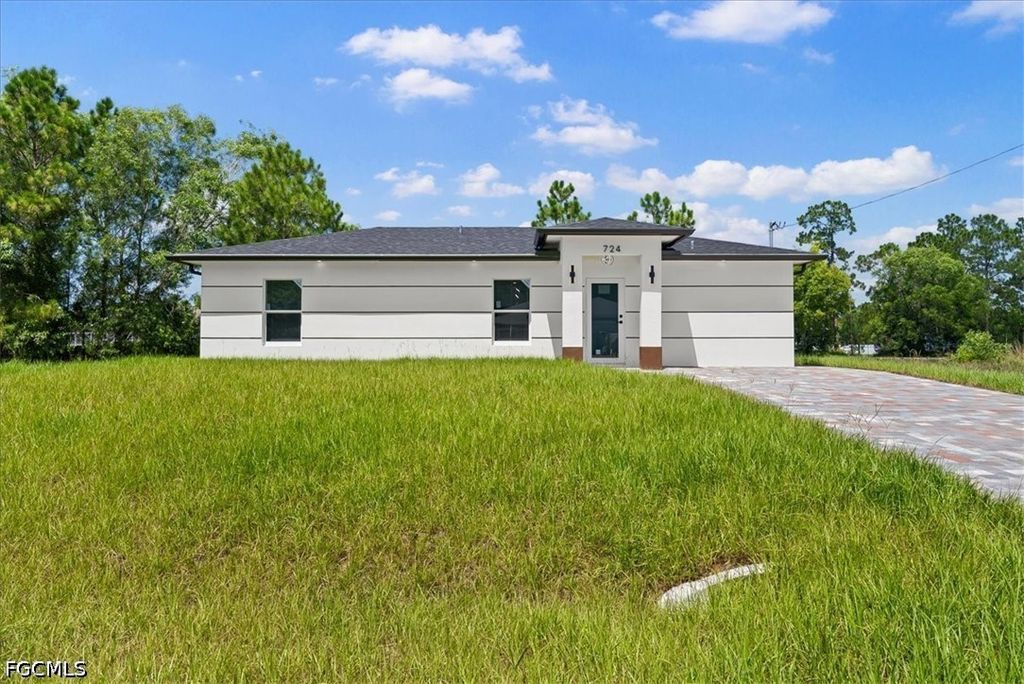 724 Anaconda AVE S, Lehigh Acres, FL 33974