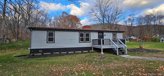 25 Railroad Avenue, Long Eddy, NY 12760